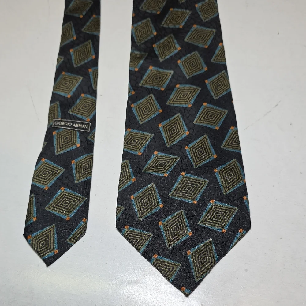 Giorgio‎ Armani Black Blue Gold Diamond Pattern Tie 100% Silk Made In Italy